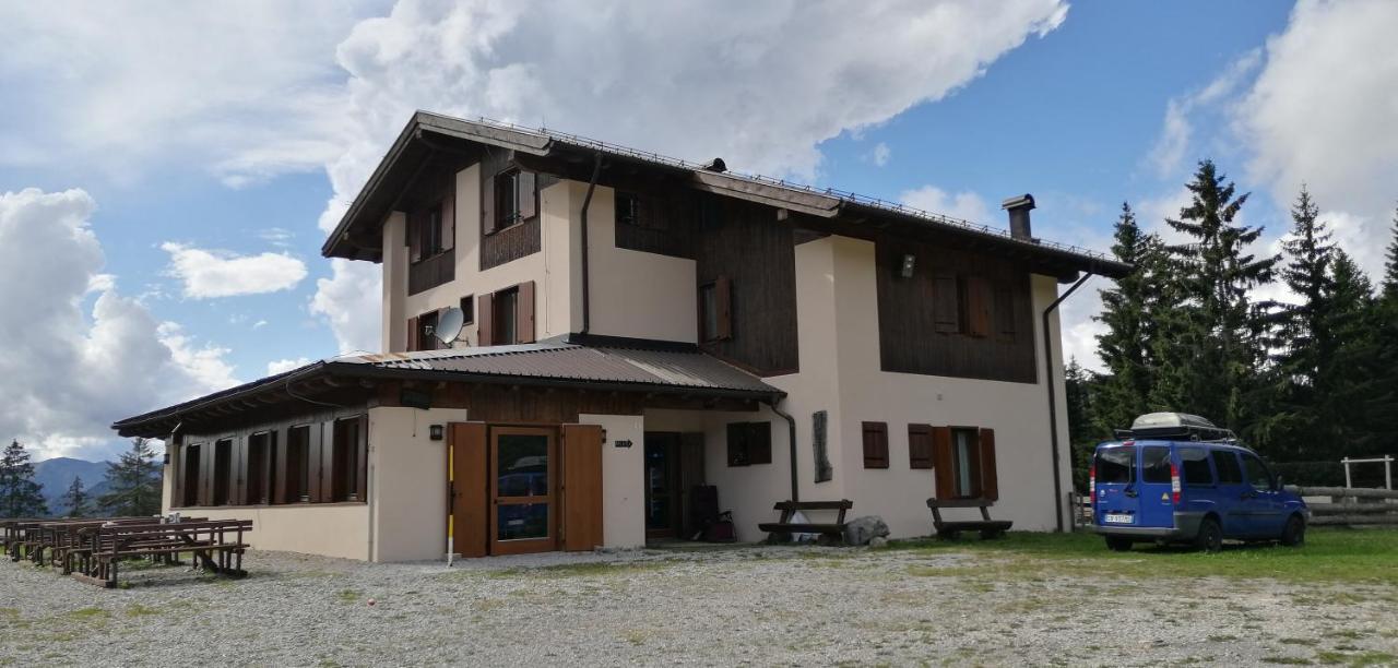 Rifugio Garibaldi Ледро Екстер'єр фото