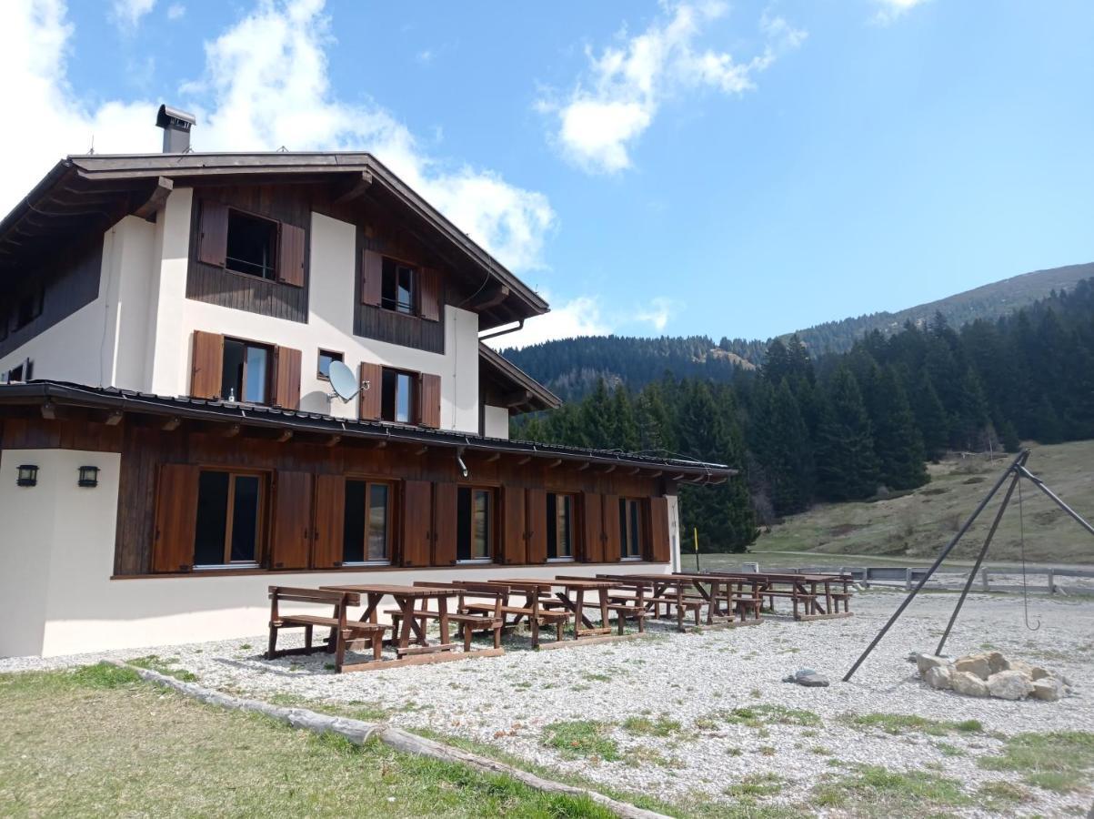 Rifugio Garibaldi Ледро Екстер'єр фото